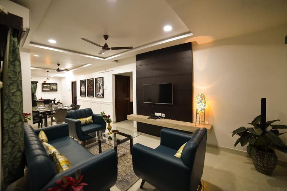 WEST FRONT SHAAKYA LAVISH THREE BHK FLATS Apartment in Hyderabad