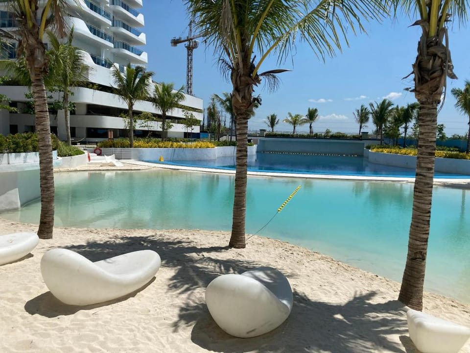 Tropical Paradise at Azure North Apartment in Calabarzon