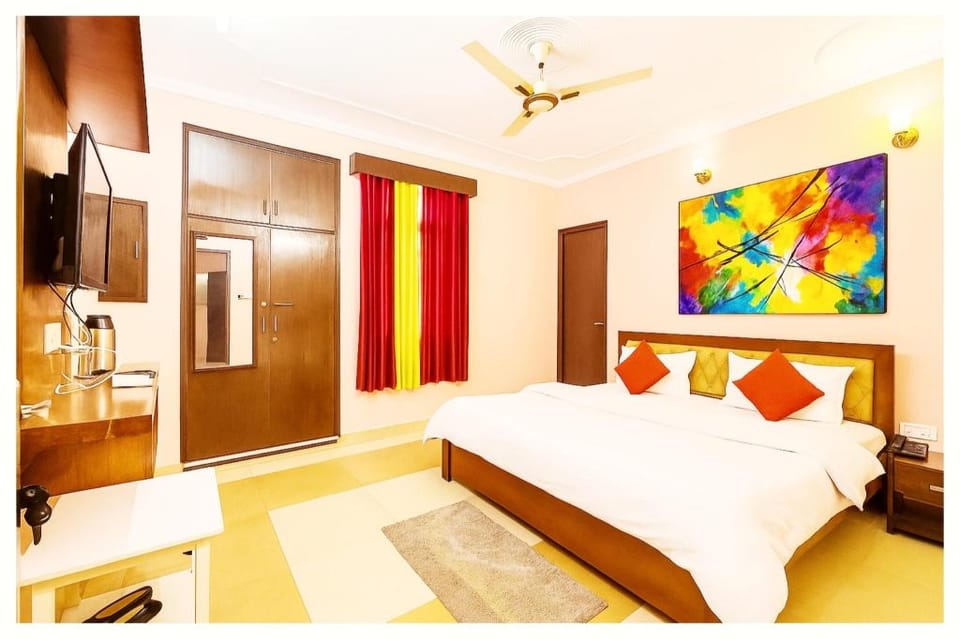 Goroomgo Hill View Homes Near Near Mall Road Bhimtal Hotel in Uttarakhand