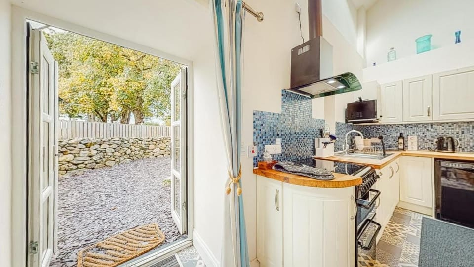 Peibio at Llanfair Hall Vacation rental in Rhosyr