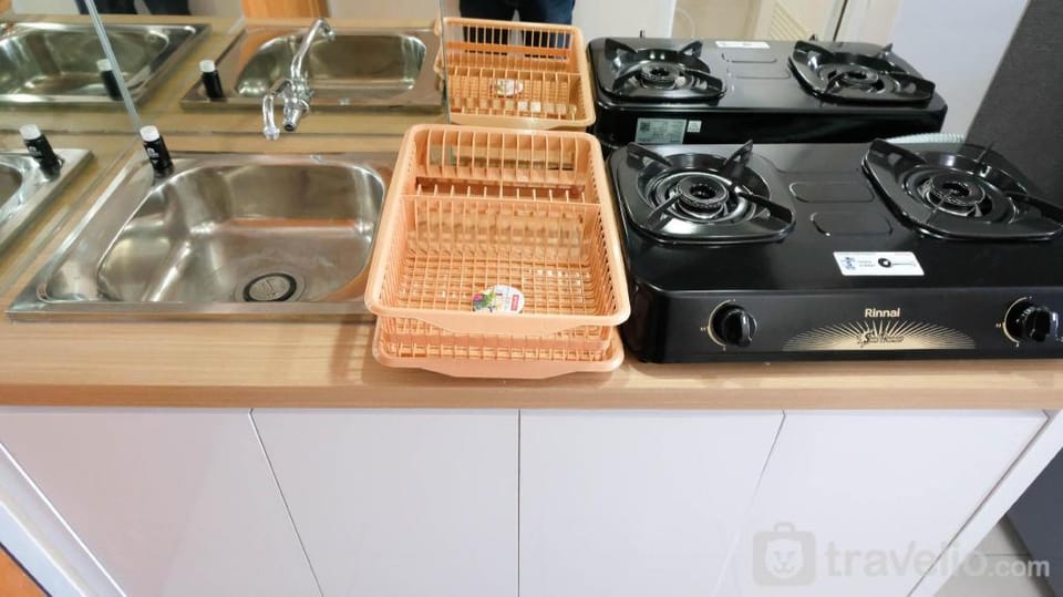 Best Cozy Studio at Puncak Kertajaya By Travelio Apartment in Surabaya
