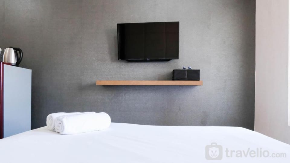 Best Cozy Studio at Puncak Kertajaya By Travelio Apartment in Surabaya