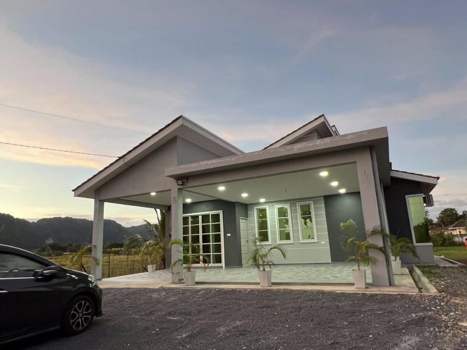 Kebun’s Homestay dalam kebun harum manis! Vacation rental in Kedah