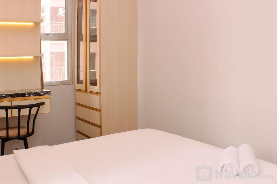Pleasurable 2BR Transpark Juanda Apt By Travelio Apartment in West Java