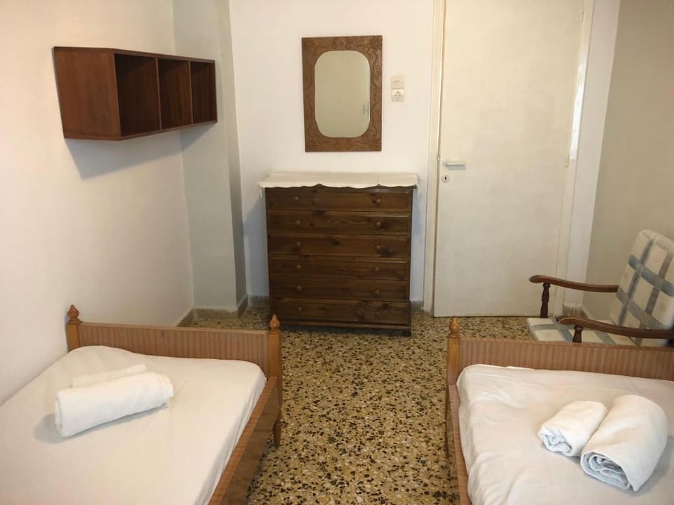 Apartment for upto6 pers, 10 minutes walk to the center of Heraklio Apartment in Heraklion