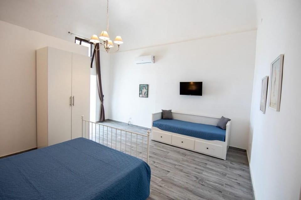Stanza familiare in palazzo storico con giardino Vacation rental in Campania