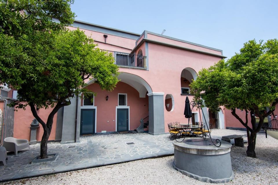Stanza familiare in palazzo storico con giardino Vacation rental in Campania