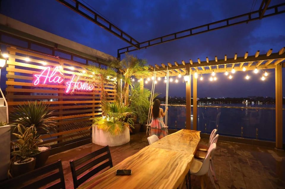 Full moon Terrace Apartment in Laos
