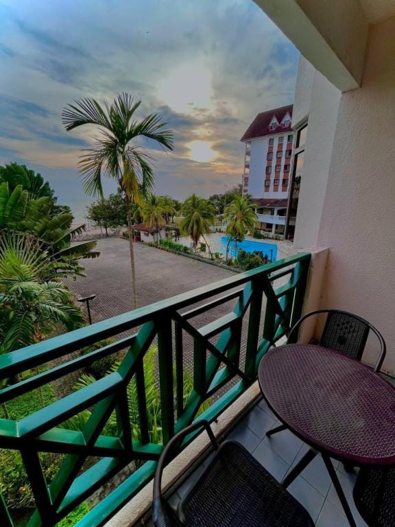 Bayu Beach 2BR Apartment - pool and close to beach Apartment in Port Dickson