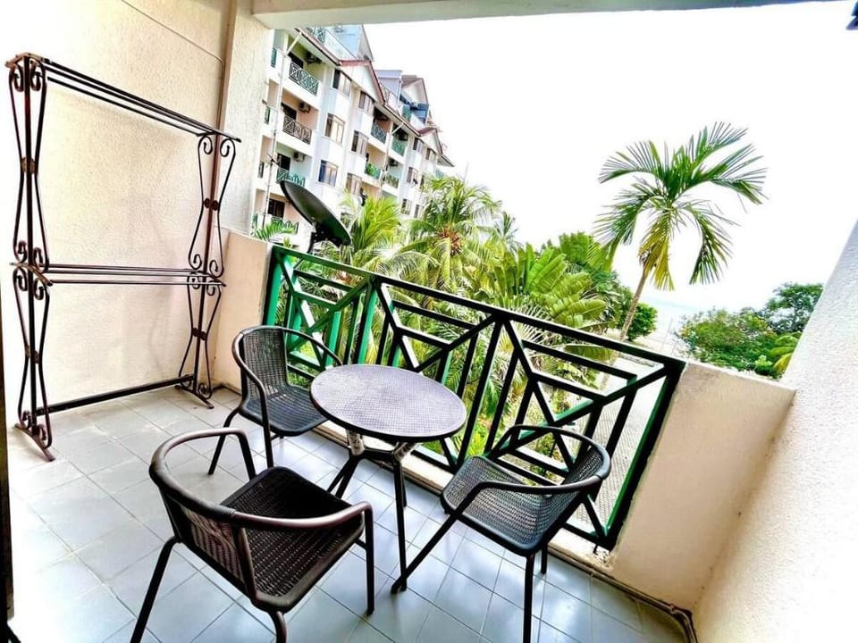Bayu Beach 2BR Apartment - pool and close to beach Apartment in Port Dickson