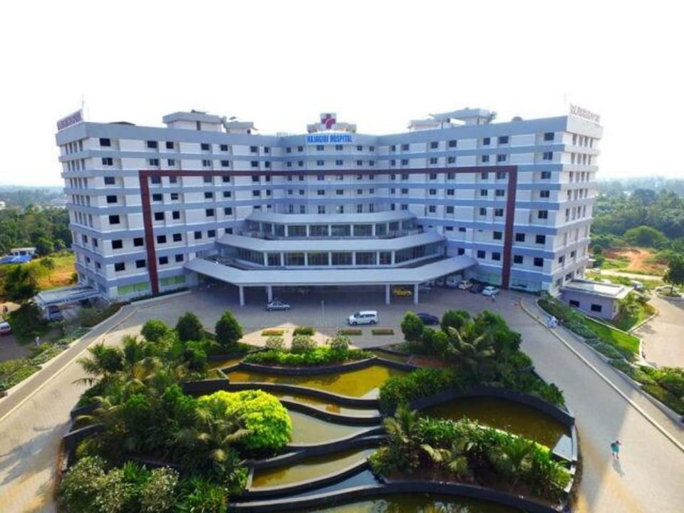 Near Rajagiri Hospital | Charming KING Bed Suite Apartment in Vypin