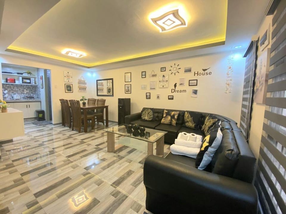 MAJESTIC ABODE-2BR TOWNHOUSE - CLARK ANGELES CITY Apartment in Angeles
