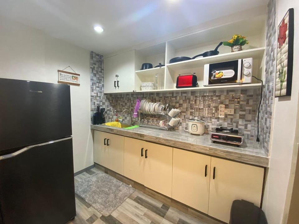 MAJESTIC ABODE-2BR TOWNHOUSE - CLARK ANGELES CITY Apartment in Angeles