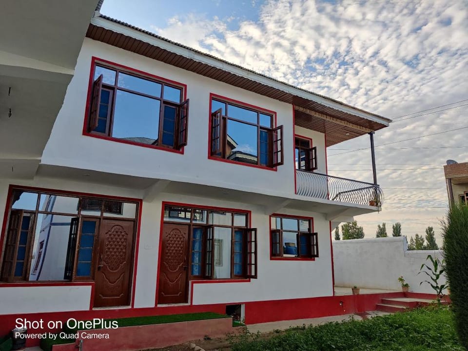 Kashmir Homestay (Family Room) Villa in India