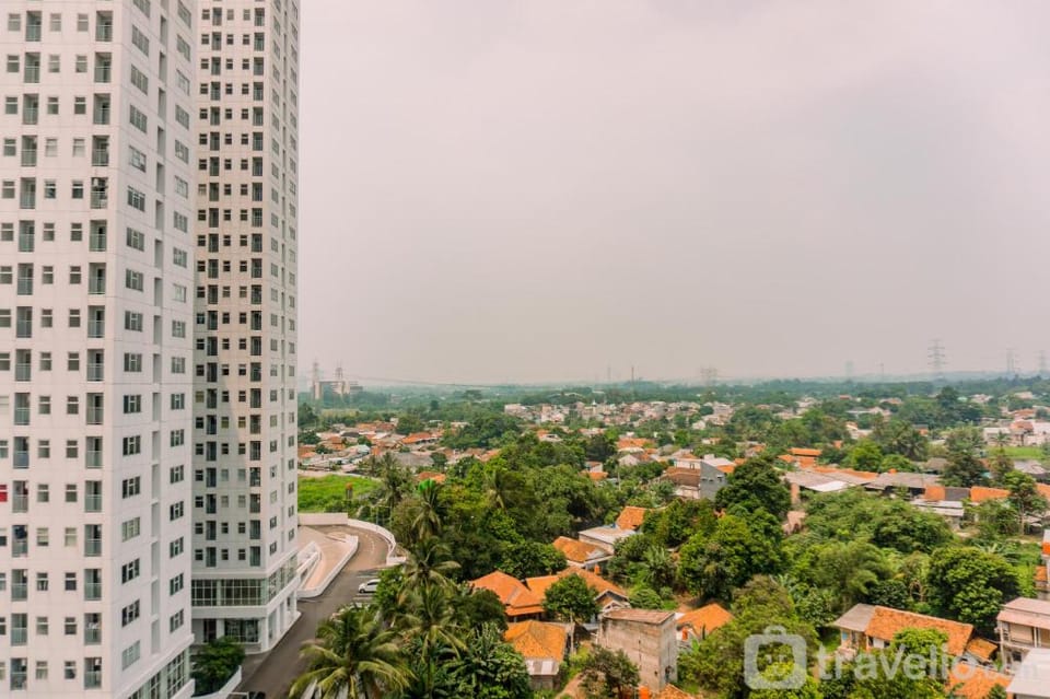 Warm Simply Look Studio Serpong Garden By Travelio Apartment in West Java
