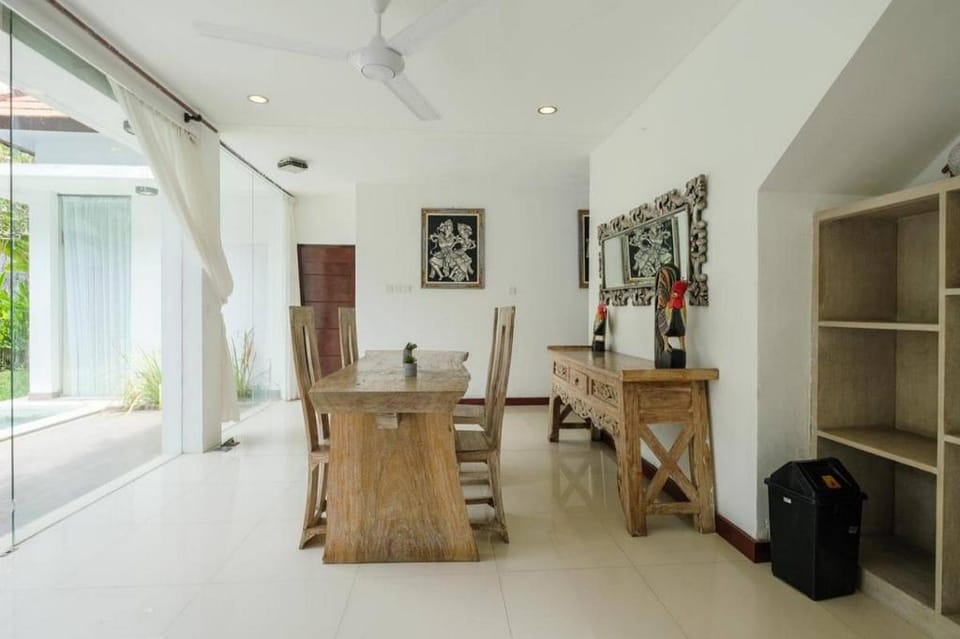 Puri Gading Villa Jimbaran by The Lavana (5 Bedroom Villa) Hotel in Bali