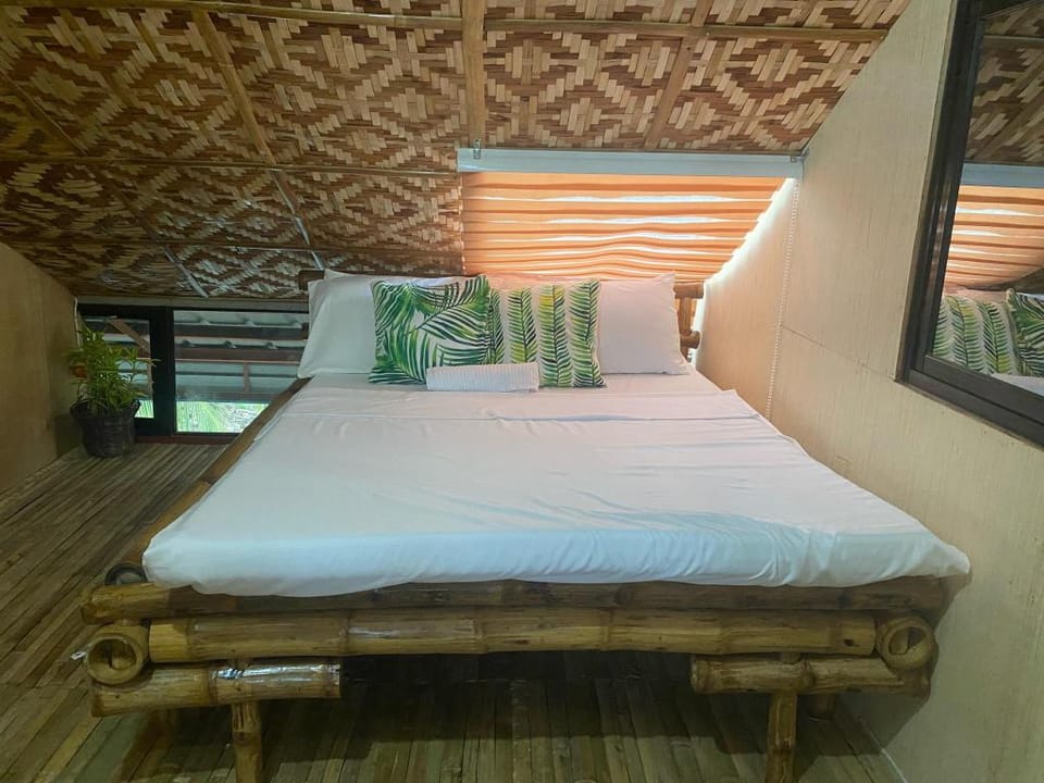 Sky view Attic Room Villa in Central Visayas
