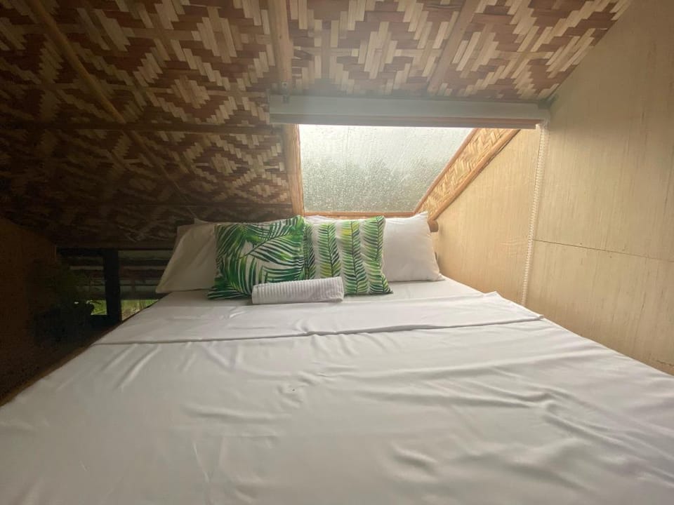 Sky view Attic Room Villa in Central Visayas