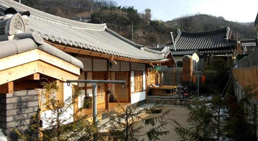 Jeonju Hanok Manhwajeong Hansik Babsang Bed and Breakfast in South Korea