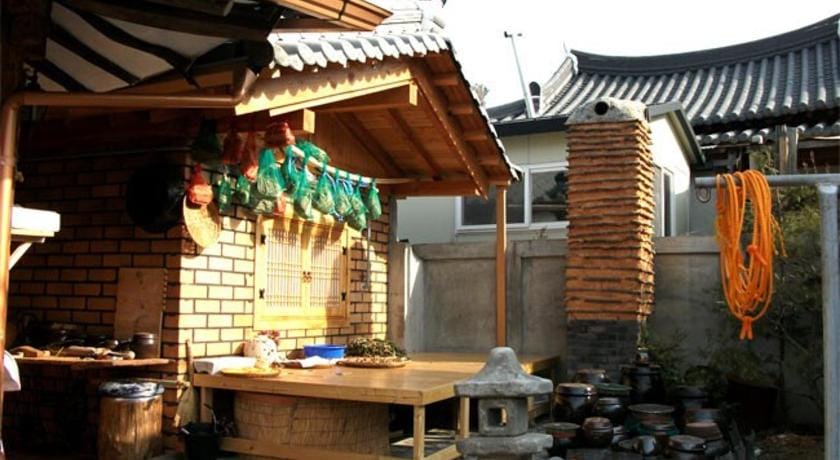 Jeonju Hanok Manhwajeong Hansik Babsang Bed and Breakfast in South Korea