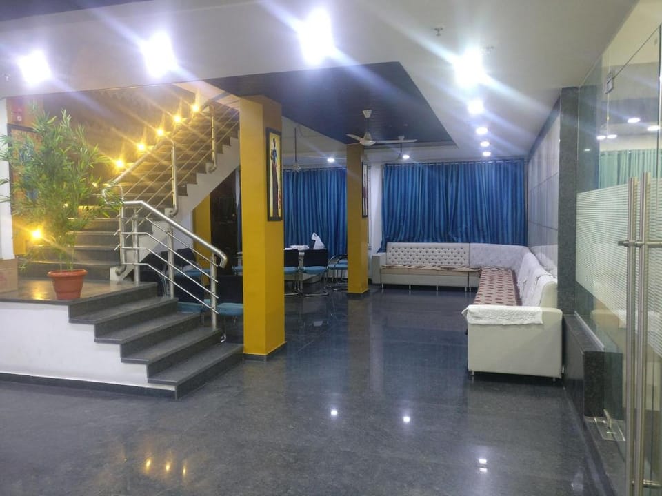 HOTEL KK RESIDENCY Hotel in Uttar Pradesh
