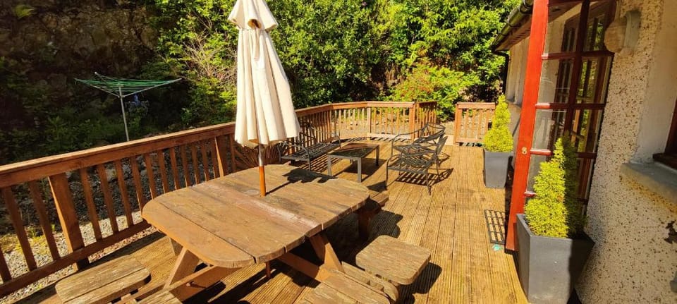 Ben Reoch Cottage - Loch Lomond & Arrochar Alps Hotel in Scotland