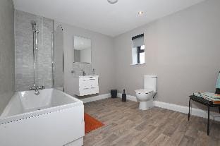 Homestead Hillsborough Apartment in Northern Ireland