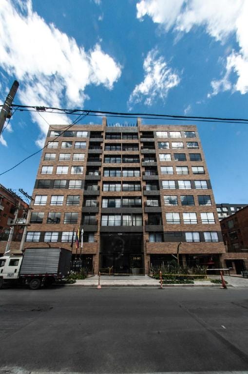 Hermoso departamento con estacionamiento gratuito. Apartment in Bogota
