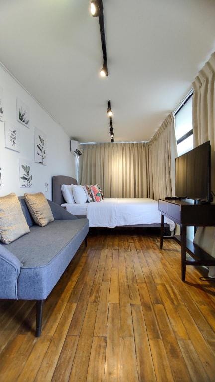 CONTAINER HOME MANDALUYONG | N01 Villa in Mandaluyong