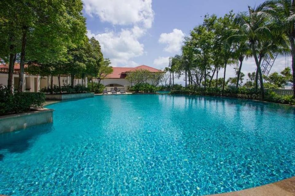 WHITE HOUSE STRAITS QUAY MARINA LUXURY STAY GURNEY Apartment in Penang