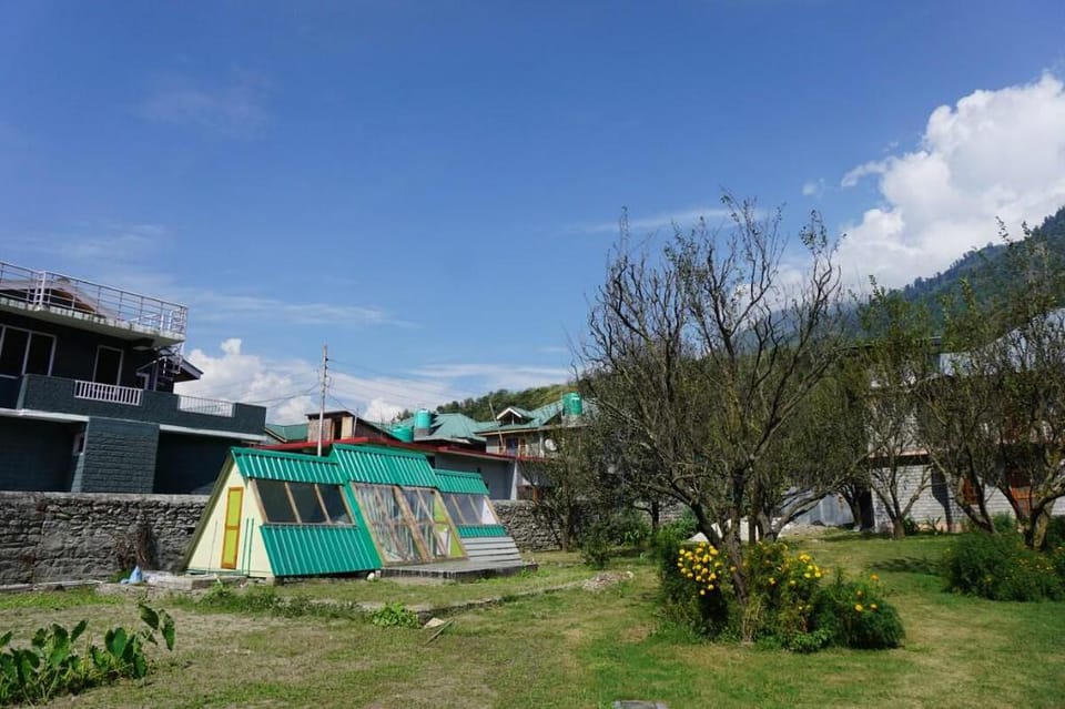 A cube Cottage by Workalyas Vacation rental in Himachal Pradesh