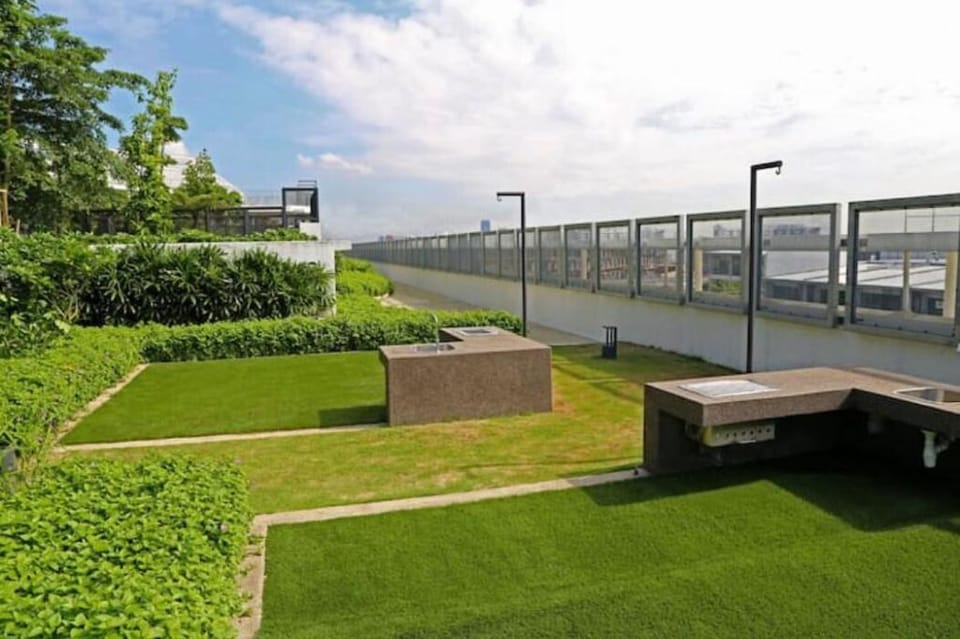 Premio Southkey Mid Valley 3BR Suite WiFi YT Netflix SeaView Vacation rental in Johor Bahru