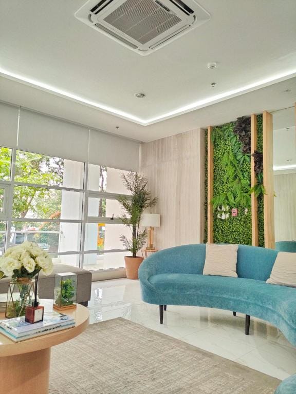 Quince Studio Urban Balcony Orochi PH @ Loop Tower Apartment in Cagayan de Oro