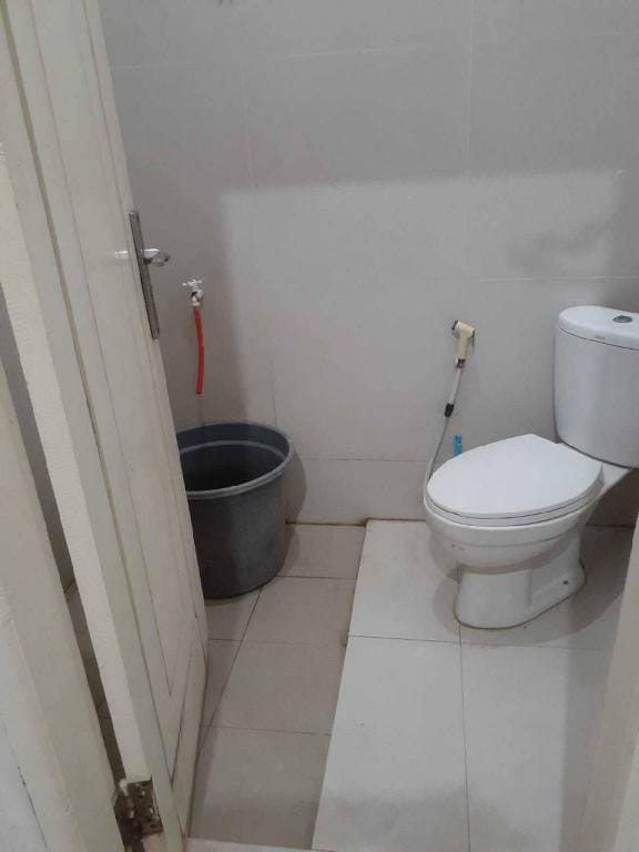 EXPRESS O 91662 Kost Rumah Kaca Hotel in Indonesia