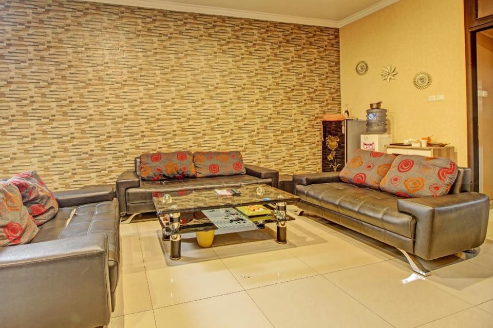 Collection O 91666 Meyli Guesthouse Hotel in Indonesia
