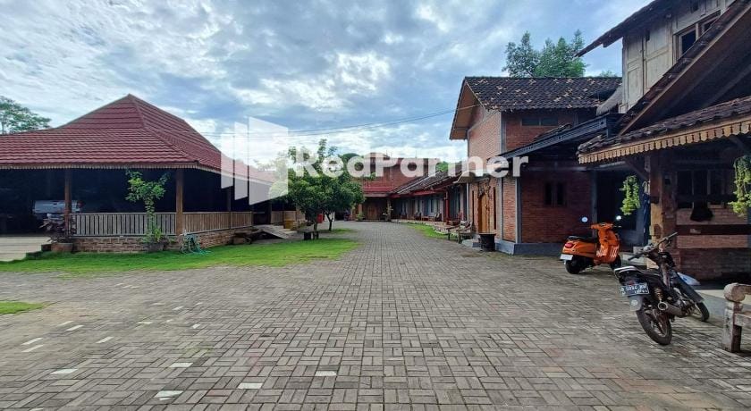 Jogo Segoro Homestay Mitra RedDoorz near Pantai Sundak Gunungkidul Hotel in Special Region of Yogyakarta