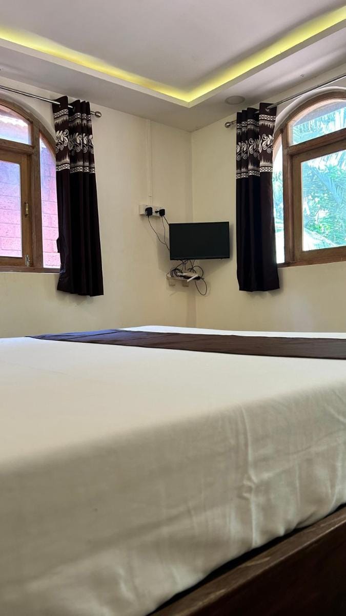 Aqua Bliss Beach Resort Hotel in Maharashtra