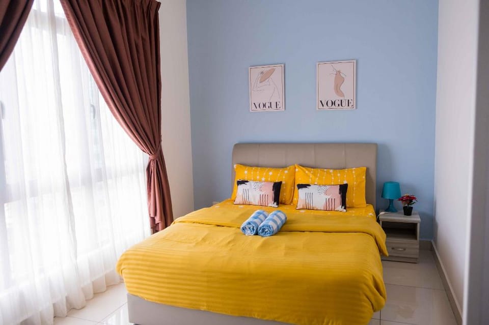 Trigon@Setiawalk Puchong 6pax, 3R2B LRT/IOI/Puteri Apartment in Subang Jaya