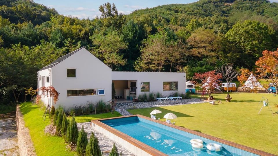 Geumsan Lalaland Caravan Bed and Breakfast in South Korea