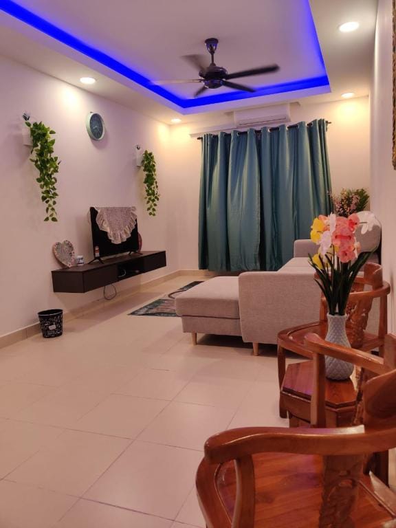 Debayu Homestay with Free Parking at Setia Alam Apartment in Selangor, Malaysia
