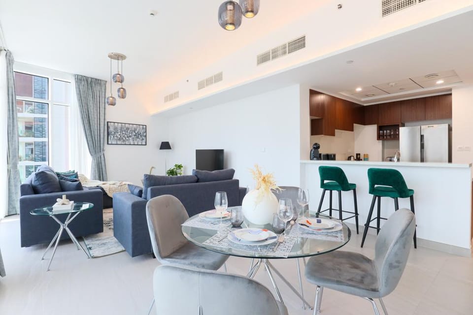 Spacious Apt Near Zabeel Park With Panoramic Views Apartment in Dubai