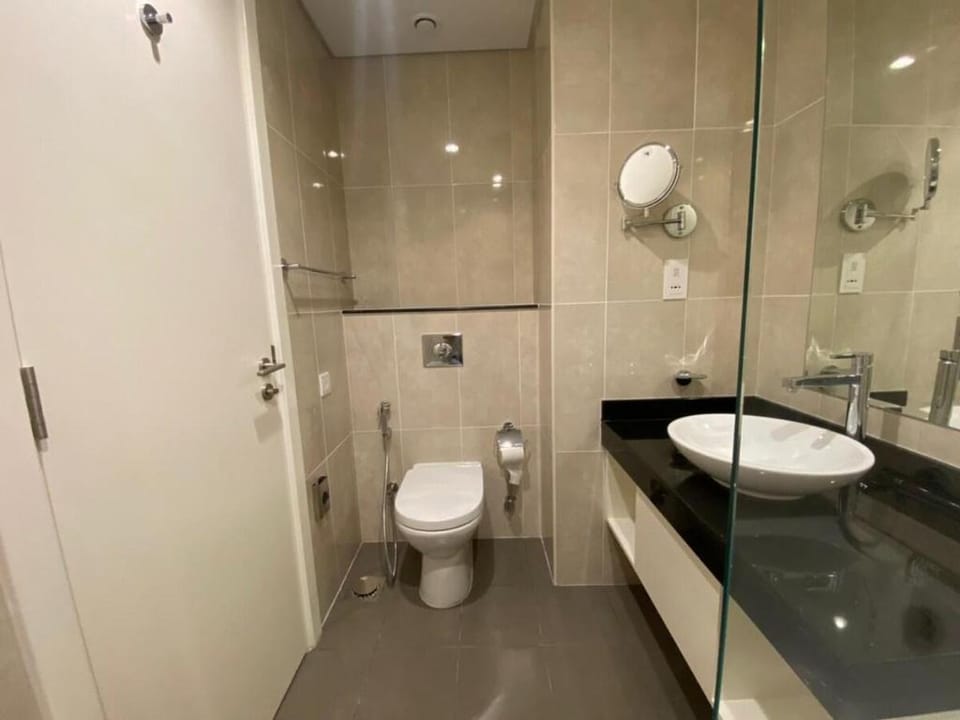 Gorgeous 2 Bed in Damac Hills with Pool & Gym Apartment in Dubai