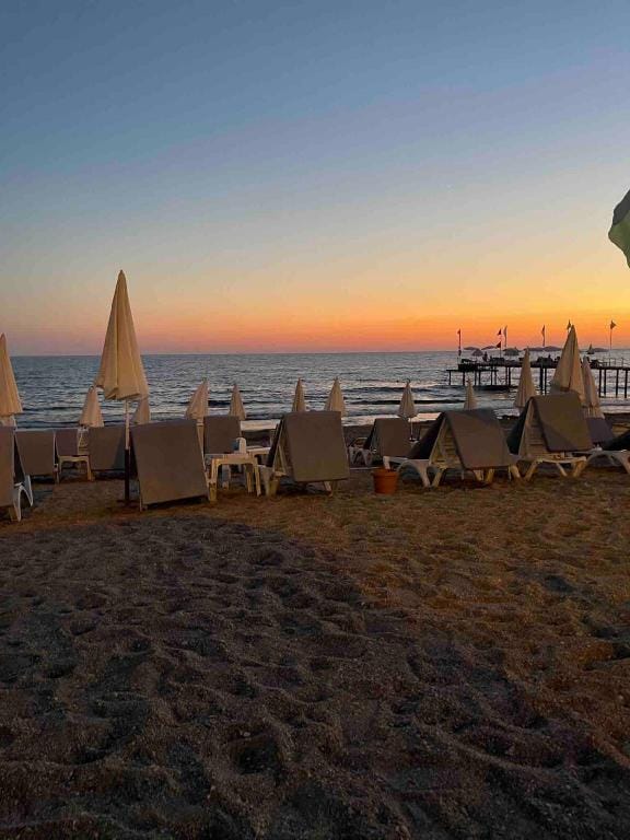 The Beach Haven/1+1 coastline apt/Free WiFi/Elec? Apartment in Antalya Province