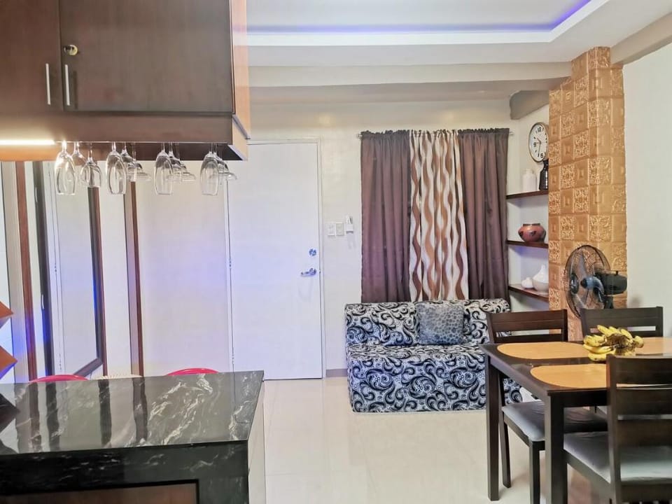 Barkada/Family Suites with Mini Bar and Karaoke Vacation rental in Antipolo