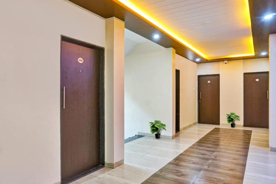 Super Collection O Eon Inn Near Pune Airport Hotel in Pune