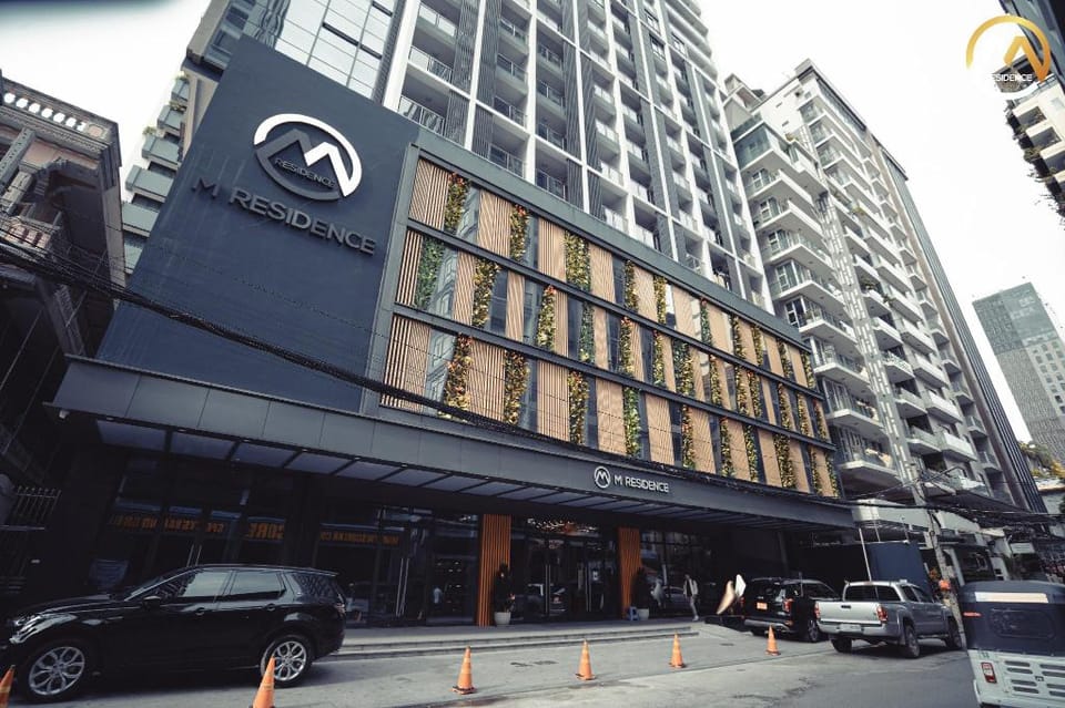 Brand New 1-Bed Standard Studio Infinity Pool$26/N Apartment in Phnom Penh Province