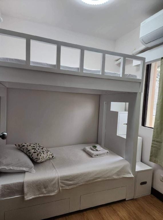 Assil @ Ohana Place 3-bedroom Condo Haven Vacation rental in Las Pinas