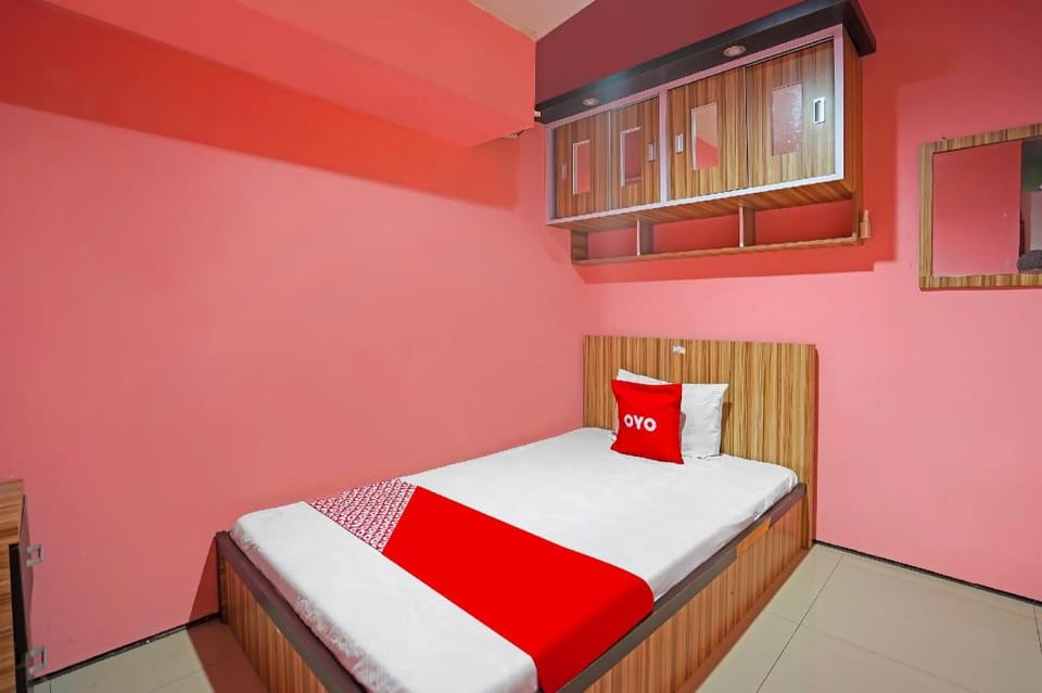 OYO 91743 Choirul Residence Hotel in East Java