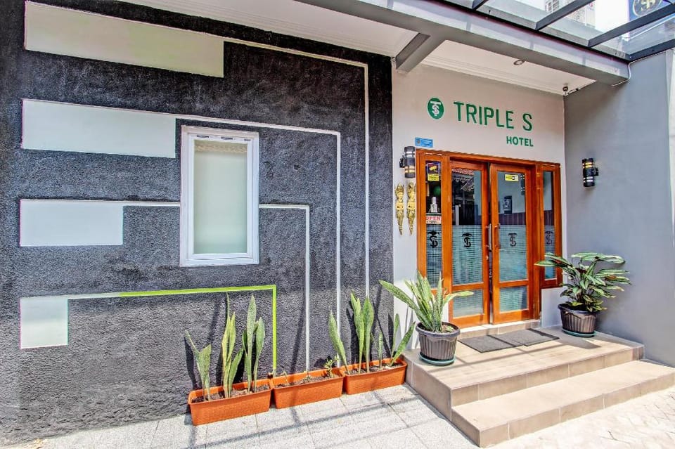 OYO 91686 Triple S Hotel Malioboro Hotel in Yogyakarta