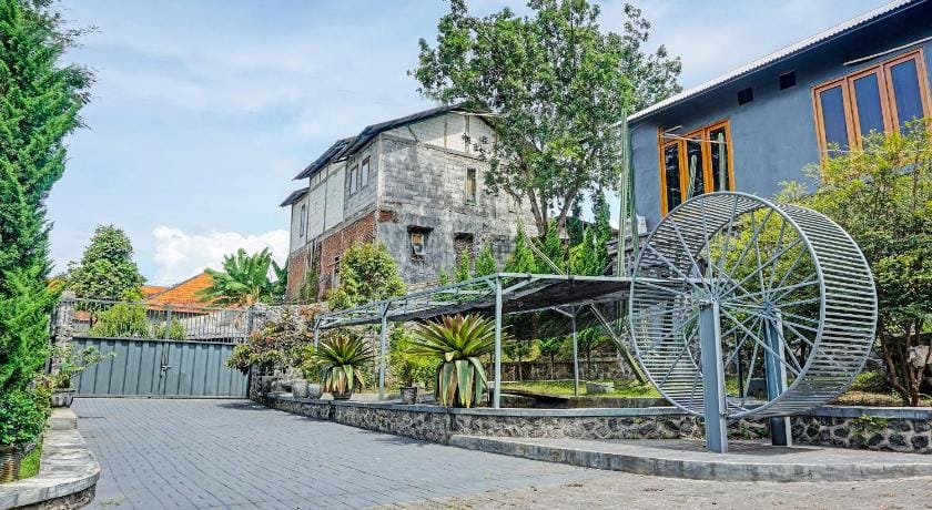 Hotel O Juanda Homestay Syariah Hotel in East Java